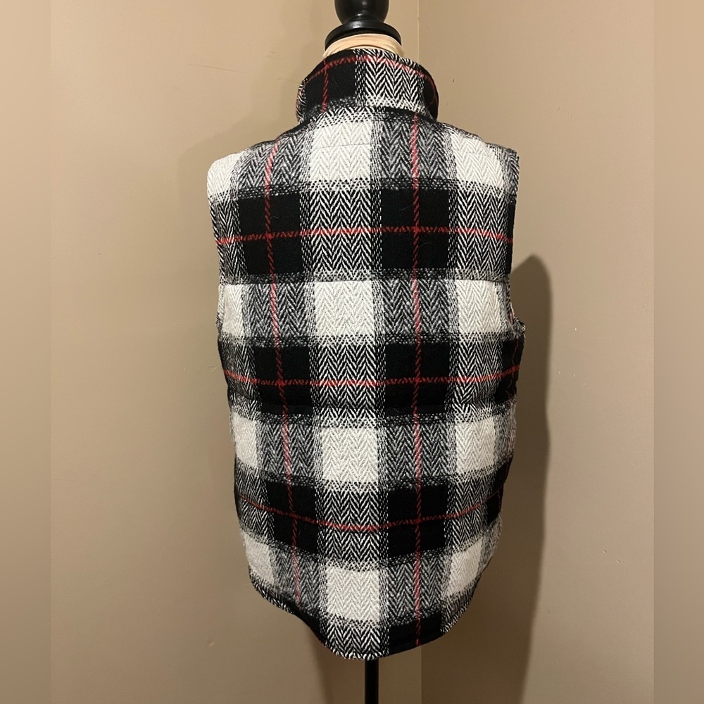 Pulse Boutique Black and White Plaid Vest, size Med - Picture 2 of 8